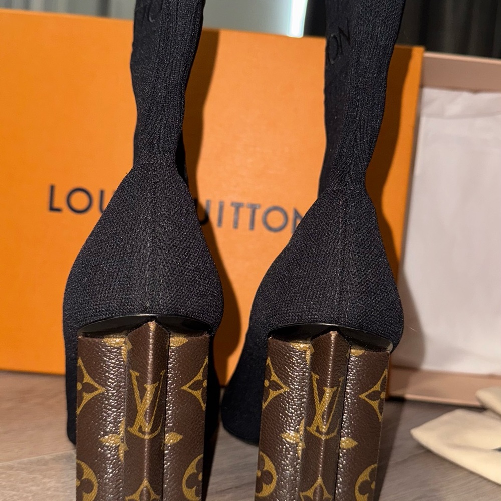 Louis Vuitton Black and Brown Women's Shoes